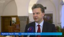O plánech vedení města a kraje zřídit objízdnou trasu po dálnici D1 ve čtvrtek odvysílala Česká televize reportáž z Velkého Meziříčí. Podívejte se na odkaz v sekci Bleskovky.