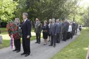 Odpoledne na hřbitově proběhl vzpomínkový akt k uctění obětí Velkomeziříčské tragédie z konce II. světové války.