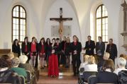 Sbor Magna Diesis se v sobotu ve štipálním kostelíku představil pod vedením nové sbormistryně Mariany Ambrožové.