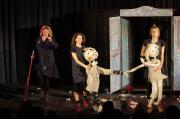 Vtipné představení Sněhové královny pro děti se konalo v neděli v kinosále Jupiter clubu. O lístky jste mohli soutěžit na NovinyVM.