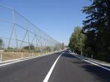 Část silnice z Jabloňova do Velkého Meziříčí už je nalajnována a připravena k použití.