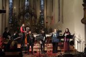 Vánoční rozjímání u koncertu skupiny Geneze v kostele si i letos nenechalo ujít hodně lidí. Skupina letos slaví 25 let na scéně.