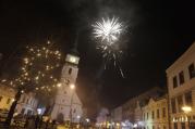 Velké Meziříčí přivítalo nový rok v klidu. Na náměstí se sešlo jen okolo 100 lidí.