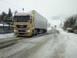 Velkému Meziříčí se sněhová kalamita vyhnula, ale v okolí bylo spousta uvízlých kamionů a nákladních aut.
