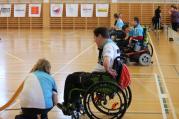 Celý víkend soutěží v tělocvičně 3. ZŠ handicapovaní sportovci v boccie.