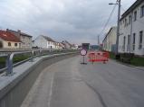 Pozor na dopravní omezení na ulici Ostrůvek. Od křižovatky u Penny až po měřící stanici Povodí Moravy. Důvodem je překop silnice u Agromotoru.