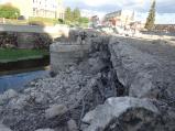 Po prvním dnu demolice dopadl most u pošty takto.