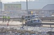 Nehoda policejní dodávky a osobního auta se zraněním zastavila provoz dálnice u Velkého Meziříčí směr Praha na 146,2km.