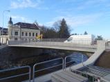 Most na Třebíčské má nové zábradlí. Více foto v článku.
