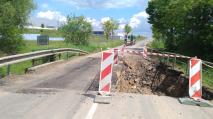 Cesta na Jihlavu přes Stráneckou Zhoř je od 1.6. uzavřena. Do konce září zde budou opravovat most přes potok.