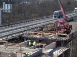 Oprava a rozšíření dálničního mostu Vysočina.
