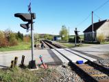V obci Oslavice je již opraven a zprůjezdněn železniční přejezd u vlakové zastávky.