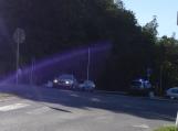 Nehoda motorky a osobního auta na křižovatce K Novému nádraží a Pod Strání.