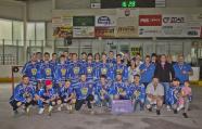 Hokejisté HHK v pátek odpoledne na zimním stadionu převzali pohár a pamětní medaile za vítězství základní části a play off Krajské ligy Jižní Moravy a Zlína.