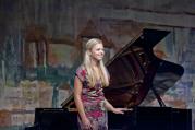 Ve čtvrtek večer se v Jupiter clubu konal odložený klavírní recitál Magdalény Hrudové.