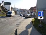 Od 1. dubna je omezen provoz v ulici Vrchovecká. Platí pro vozidla s hmotností nad 3,5 tuny. Objízdná trasa přes Křižanov, Osovou Bítýšku a Jabloňov.