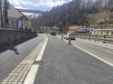 Silnice na Vrchovecké je opravena i nalajnovaná, nic nebrání odstranění omezení.