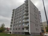 Nové lodžie u bytových domů na Poštovní ulici se budou brzy dokončovat.