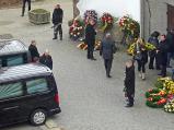 V 10 hodin začíná pohřeb Jiřího Michlíčka. Přítomen je i pan předseda Senátu Parlamentu České republiky Miloš Vystrčil.