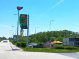 Cena nafty a benzínu jsou na čerpací stanici MOL ve Velkém Meziříčí na stejné hodnotě.