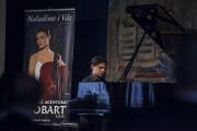 Mladý talent, pianista s mimořádně technicky i hudebně vyspělým projevem Radek Bagár, hrál ve středu večer pro meziříčské publikum obdivuhodně náročné skladby.