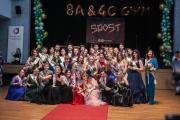 Za dva týdny je čeká první část maturity. Dnes se mohli ještě na maturitním plese veselit. Třídy 4.C a 8.A zdejšího gymnázia byli v Jupiter clubu slavnostně ošerpovány.