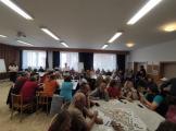 Tyto přechody nechceme, cesta musí vést jinudy, parkovací místo tady nejde vytvořit... obyvatelé největšího sídliště Bezděkov měli možnost vyjádřit se u kulatých stolů k plánované revitalizaci. 