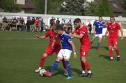 Z fotbalového derby se více radoval domácí tým z Velké Bíteše, když vyhrál 4:1.