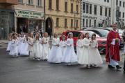 V kostele sv. Mikuláše se v neděli konala mše svatá s prvním svatým přijímáním dětí.