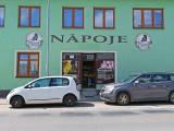 Nápoje VM jsou zpět. Oblíbený obchod se opět otevřel veřejnosti. Nakoupíte zde pivo, limo, alko, víno, čokolády Lindt atd.