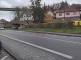 Avizovaná rekonstrukce autobusové zastávky na Vrchovecké ulici ani ve středu 20. listopadu nezačala.