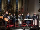 Na Boží hod vánoční se v kostele konal tradiční koncert skupiny Geneze.