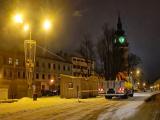 Adventní stánky uprostřed náměstí mají adventní sezónu za sebou.