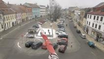 Kluziště na náměstí definitivně končí.
