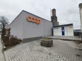 Výdejní a podací samoobslužný box PPL u prodejny COOP na Družstevní ulici je konečně v provozu. Instalován byl v říjnu loňského roku.