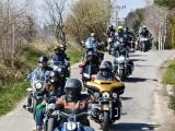 Desítky motorkářů dnes zahájily sezónu na Fajtově kopci.