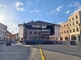 Stage na sobotní akci Muzikanti dětem je připravena.