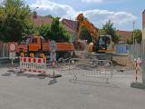 Na parkovišti u Kotvičky se skryje asfalt a vrchní vrstva. Následně sem přijdou pracovat archeologové.