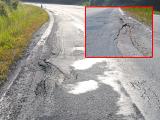 Další parádní NEOZNAČENÁ boule se nám vyrýsovala na obchvatu u Velkého Meziříčí ve stoupání na Třebíč... Kolik jich ještě bude, než to někdo konečně OPRAVÍ?