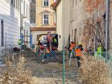 Rekonstrukce náměstí ve Velkém Meziříčí probíhá i na soukromém pozemku.