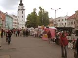16.5.2012 - Tradiční řemeslné trhy na náměstí ve Velkém Meziříčí.