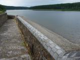 I přes vydatné deště posledních dnů je ve vodní nádrži Mostiště docela málo vody.