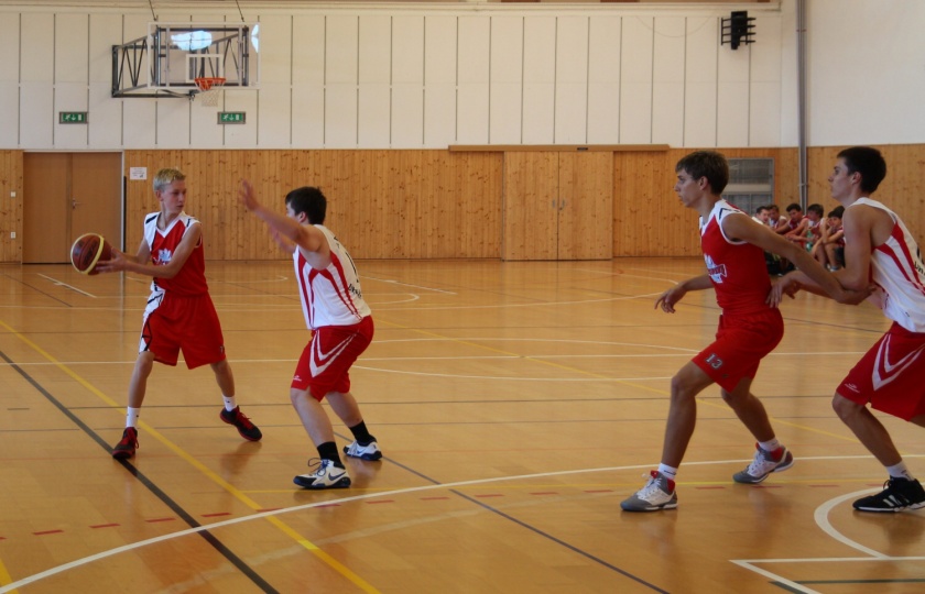 Basketbal: Dorostenci vyhráli v Brně foto: archiv autora