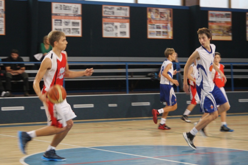 Basketbal: Dorostenci vezou cenné vítězství ze Žďáru