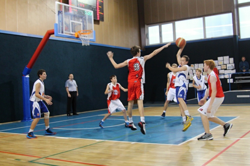 Basketbal: Dorostenci vezou cenné vítězství ze Žďáru