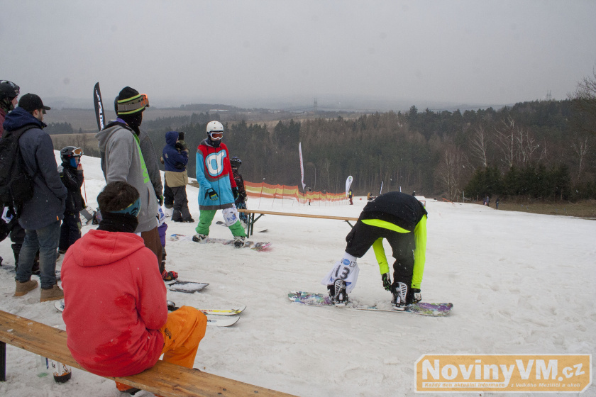 Sezóna na Fajťáku skončila snowboardovými závody a velkou louží