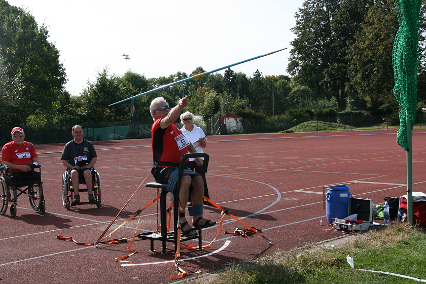 Národní atletika Spastic handicap na atletickém stadiónu Baník Stříbro