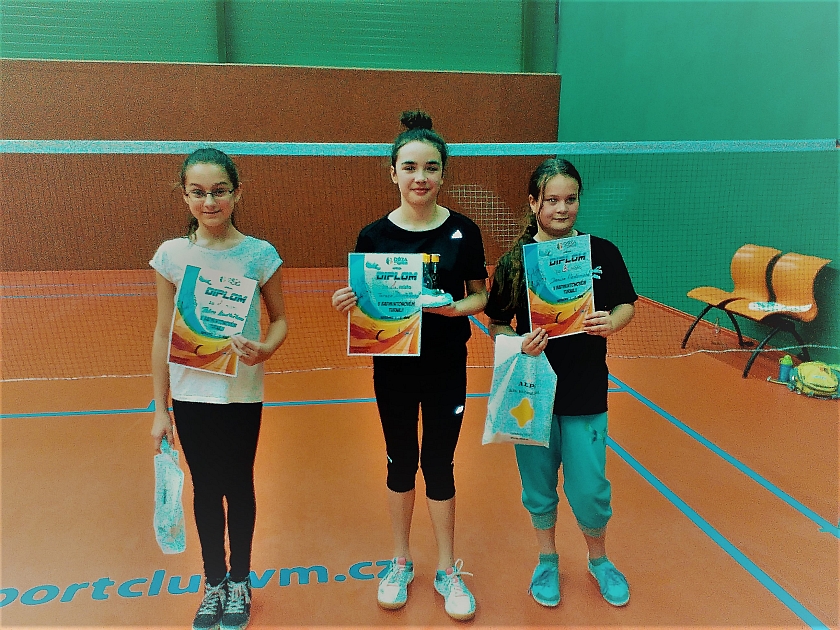 Dóza uspořádala badmintonový turnaj