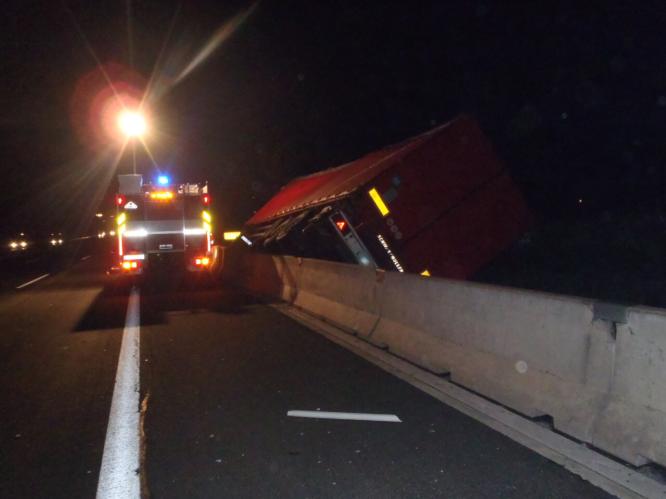 V pondělí večer se v opravovaném úseku dálnice mezi Měřínem a VM stala hromadná nehoda