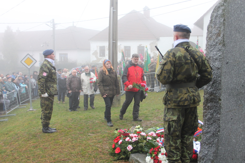 V Hroznatíně si připomněli 122 let od narození gen. Ludvíka Svobody